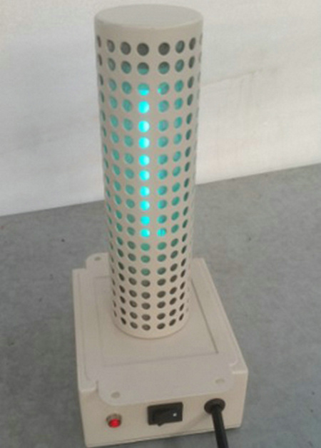 光氢离子净化器（灯亮）