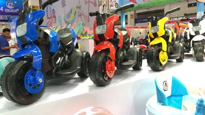 儿童电动摩托车宝宝玩具车儿童三轮车充电车可坐人礼品玩具批发