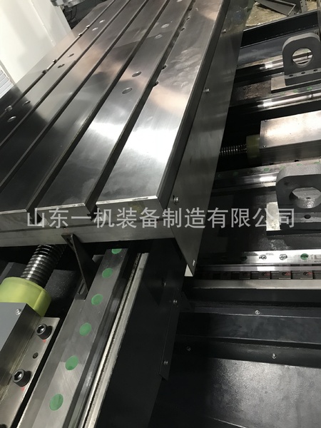 立式加工中心(1).JPG