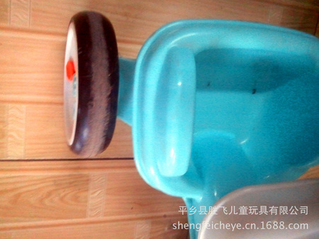 塑料新品三轮车