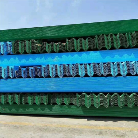 三波热镀锌护栏板厂家 喷塑护栏板价格 四川波形护栏板施工 大理