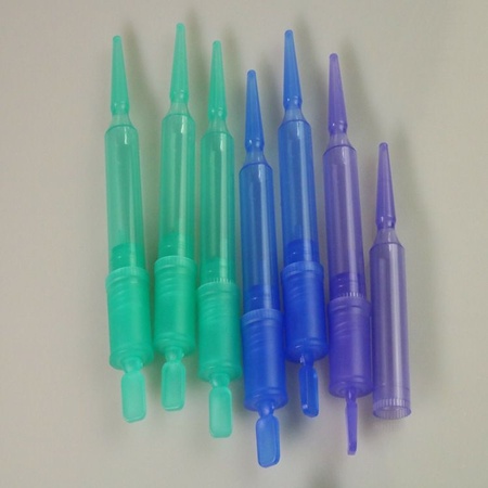 新款5ML塑料精华液，订购大量可选择瓶身颜色