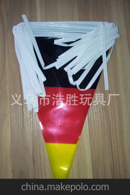 厂家专业生产各种PE串旗，PVC串旗，纸串旗，PP串旗