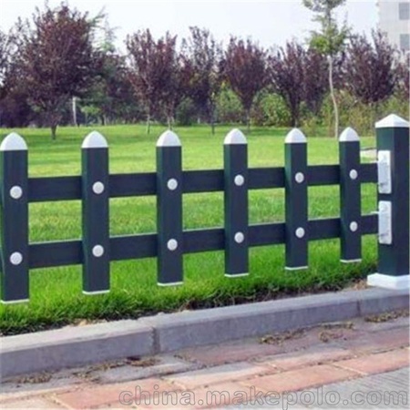 锌钢塑钢PVC草坪护栏工地 PVC护栏 塑钢花园防护网