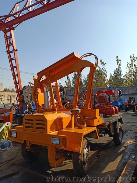 护栏打桩机 公路护栏压桩机 液压四轮打桩机 东科现货新报价