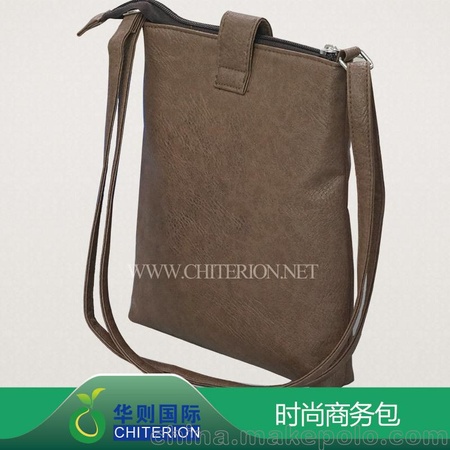 简约时尚男士商务单肩包 牛皮商务休闲公文包（工厂直销）