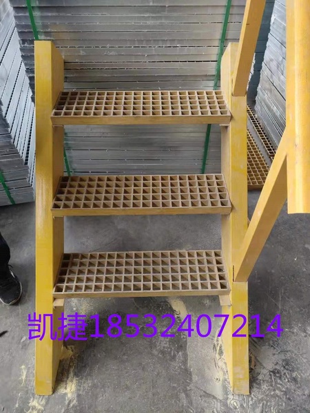 化工厂防腐玻璃钢爬梯固定方法