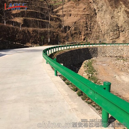 桂林高速波形护栏喷塑护栏上门安装