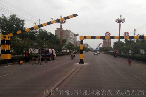 道路限高牌警示标牌 交通标志牌兴华直营