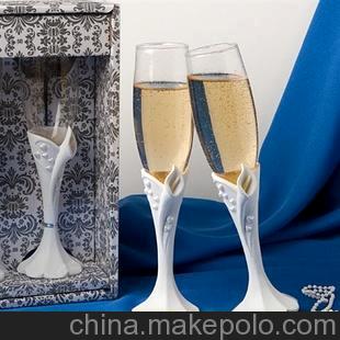 <h1>婚庆对杯 交杯酒杯 特色婚庆用品装饰 结婚婚庆用品批发</h1>