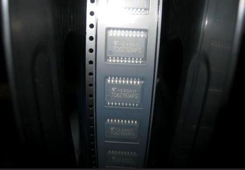 2012+代理全新原装正品SILICON品牌微控制器C8051F020-GTR