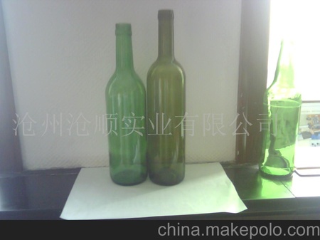 各种规格绿色红酒瓶，啤酒瓶，饮料瓶，果酱瓶等等