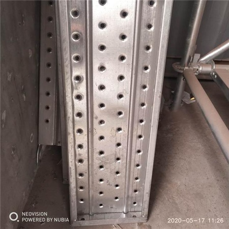 镀锌钢跳板 高度度镀锌铁板 新型钢跳板厂家现货