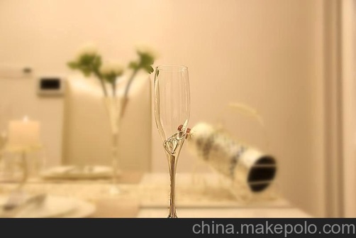 <h1>高端新婚礼物 红酒杯香槟杯 交杯酒酒杯 对装新婚酒杯礼品 7098</h1>