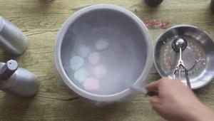液态氮怎么制作  液氮冰淇淋怎么制作？ 