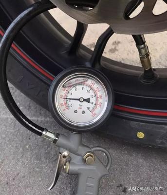 摩托轮胎气压标准  摩托车胎压一般是多少 