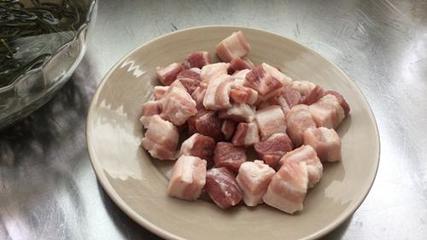 白豆角炒肉  白豆角燉肉怎么做好吃 