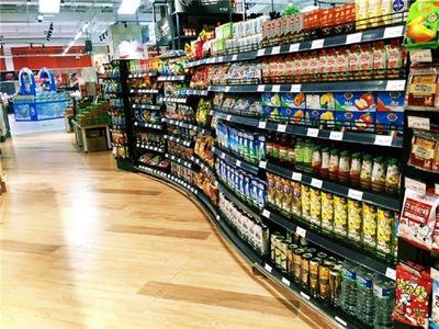 小超市摆货技巧图片  100平米的小超市货架应如何摆放？ 
