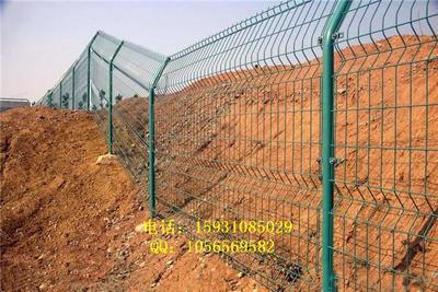 隔离铁网 铁丝围墙哪里有卖？围墙铁网怎么卖多钱一平米？