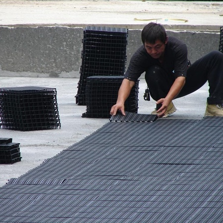 中齐建材厂家批发供应蓄排水板，屋顶绿化排水板，品质优良，价格优惠合理。